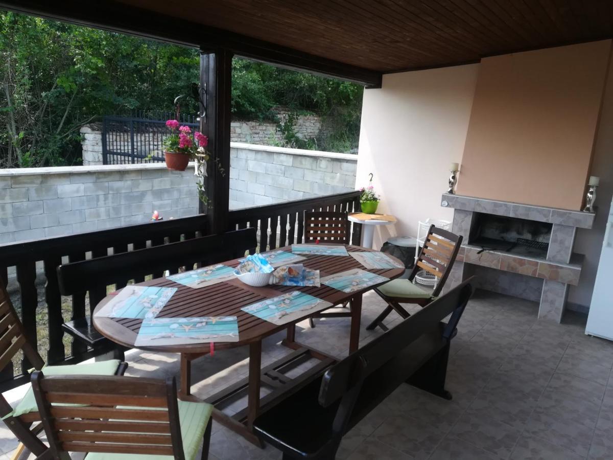 Villa Holly بالشيك المظهر الخارجي الصورة
