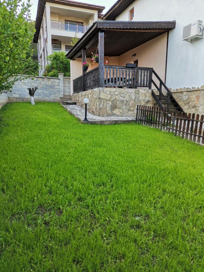 Villa Holly بالشيك المظهر الخارجي الصورة