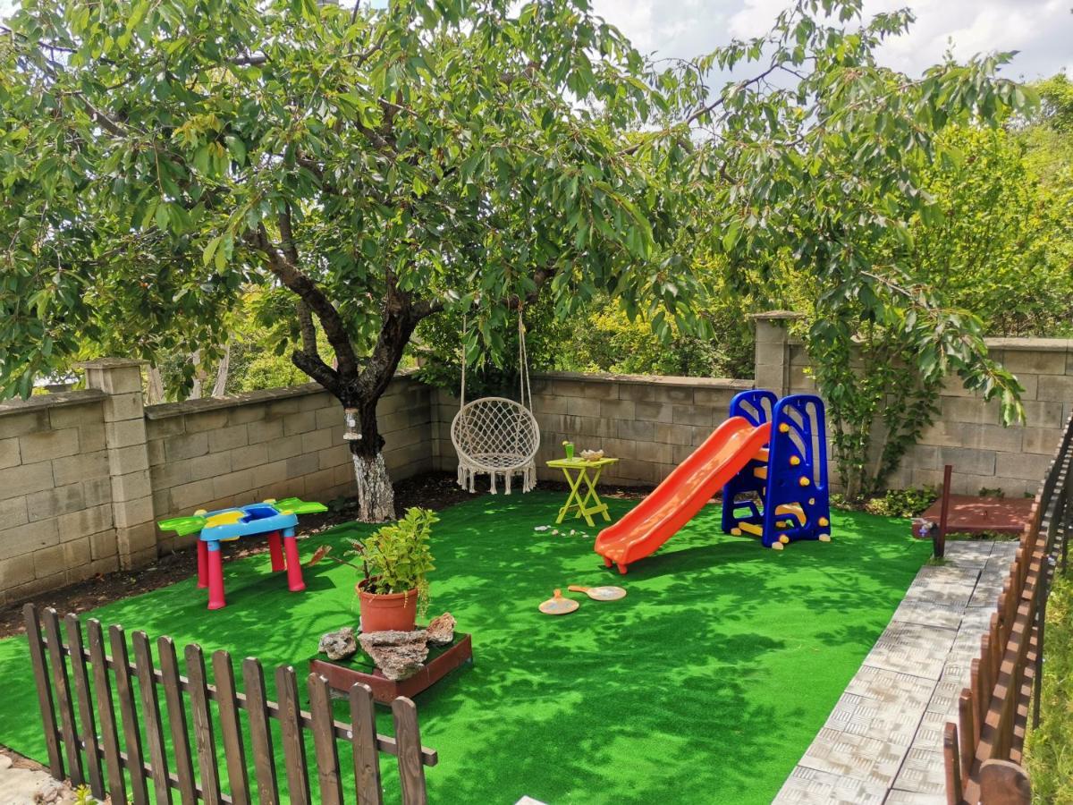 Villa Holly بالشيك المظهر الخارجي الصورة