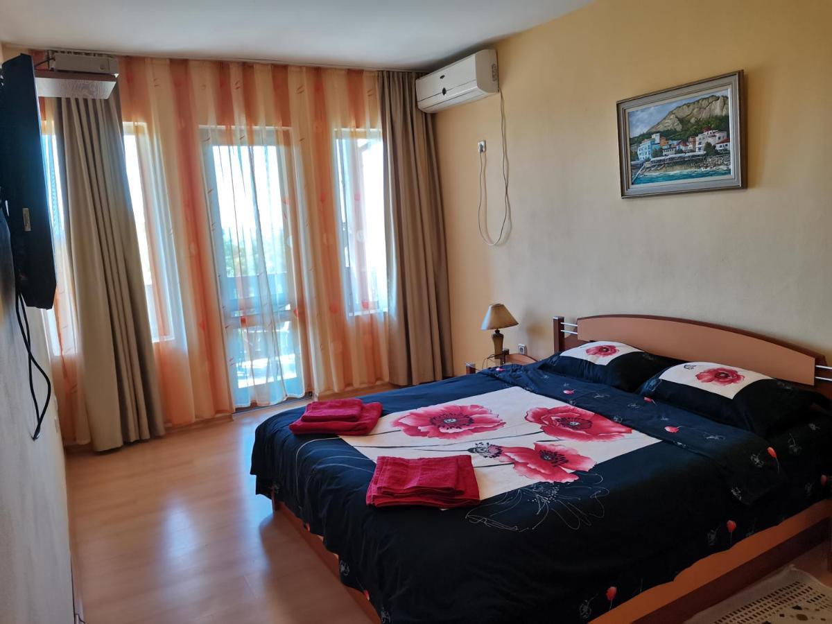 Villa Holly بالشيك المظهر الخارجي الصورة