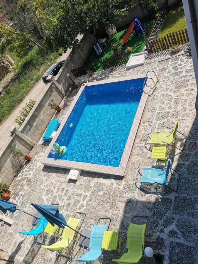 Villa Holly بالشيك المظهر الخارجي الصورة