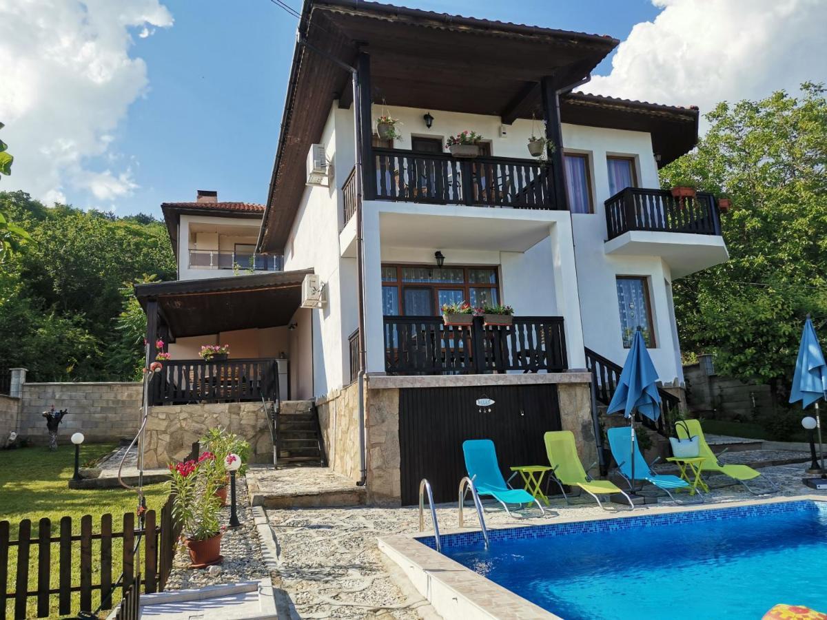 Villa Holly بالشيك المظهر الخارجي الصورة