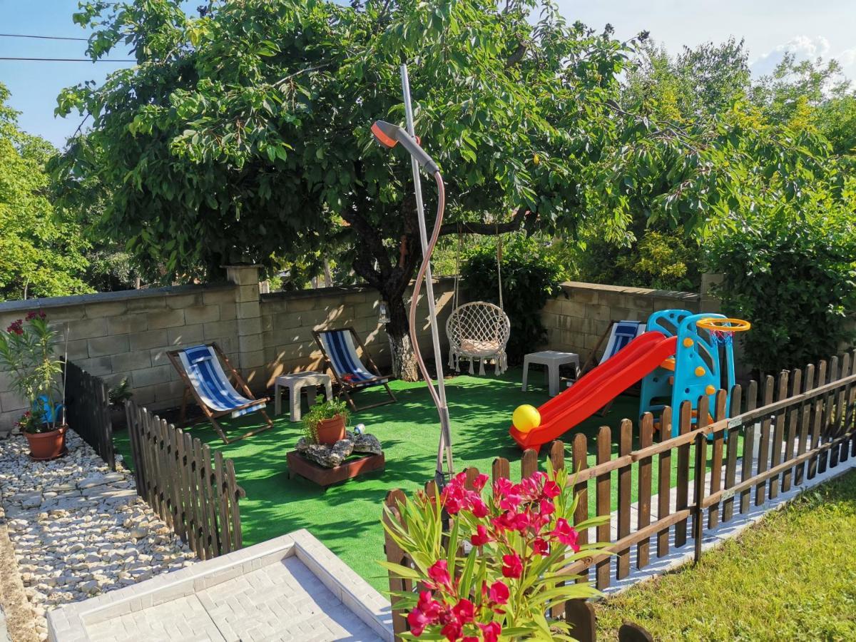 Villa Holly بالشيك المظهر الخارجي الصورة
